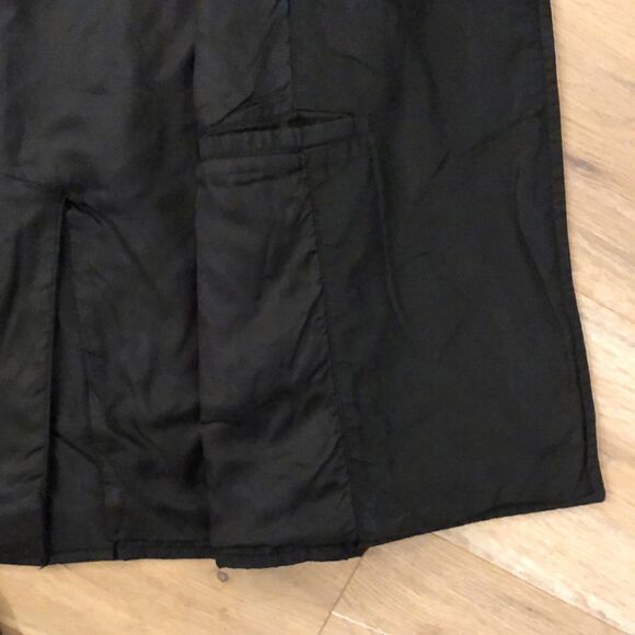 Women’s Banana Republic Black Nylon waterproof Button-Up Rain Jacket - Picture 8 of 8